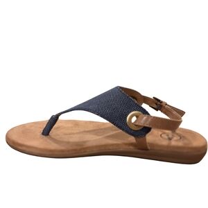 NEW White Mountain London Denim Blue Fabric Women's Toe-Post Sandal 7